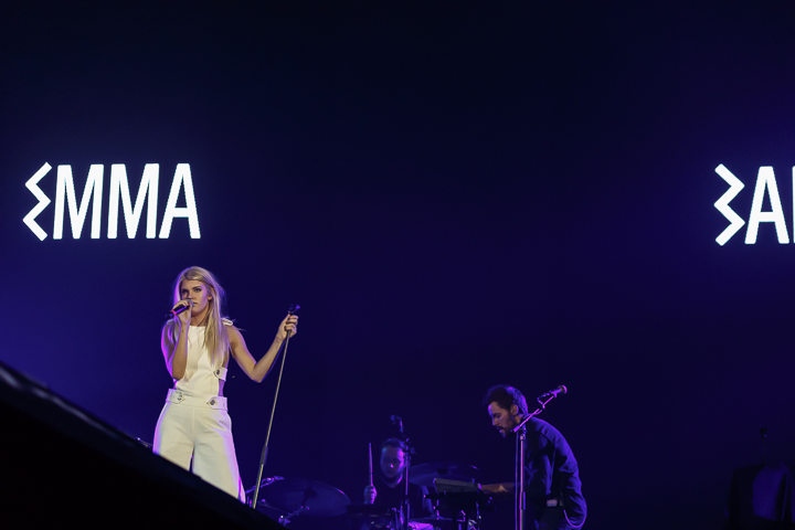 Emma Bale - Voorprogramma Bazart @ Sportpaleis, picture 12, photographed by Alex Wyckmans - FrontView Magazine