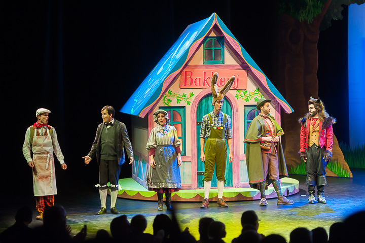 Première Roodkapje @ Stadsschouwburg Antwerpen, picture 54, photographed by Goele Bormans - FrontView Magazine