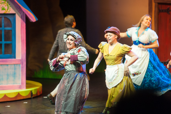 Première Roodkapje @ Stadsschouwburg Antwerpen, picture 61, photographed by Goele Bormans - FrontView Magazine