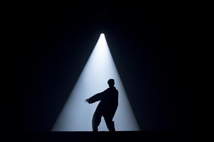 Oscar and the Wolf @ Sportpaleis, foto 1, foto's door Frank Lambrechts - FrontView Magazine