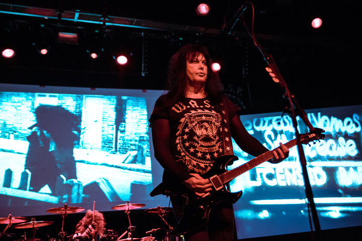 W.A.S.P. @ Trix, foto 8, foto's door Dorien Goetschalckx - FrontView Magazine