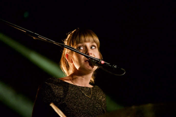 Isolde et Les Bens @ Vooruit, picture 6, photographed by Bart Baevegems - FrontView Magazine