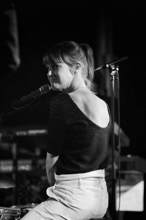 Isolde et Les Bens @ Vooruit, picture 13, photographed by Bart Baevegems - FrontView Magazine