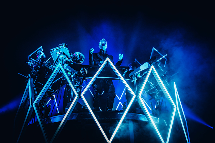 Tokio Hotel @ 013, picture 1, photographed by Elke Briers - FrontView Magazine