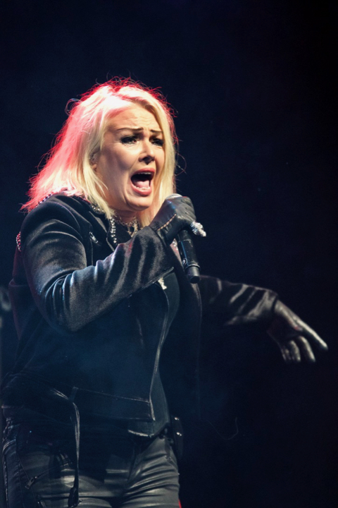 Kim Wilde @ Kursaal Oostende, picture 9, photographed by Bart Baevegems - FrontView Magazine