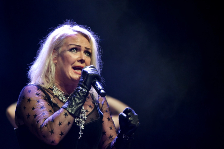Kim Wilde @ Kursaal Oostende, picture 21, photographed by Bart Baevegems - FrontView Magazine