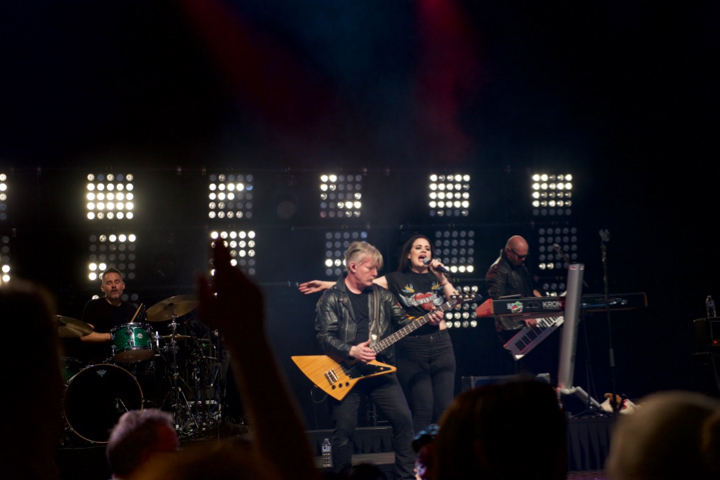 Kim Wilde @ Kursaal Oostende, picture 30, photographed by Bart Baevegems - FrontView Magazine