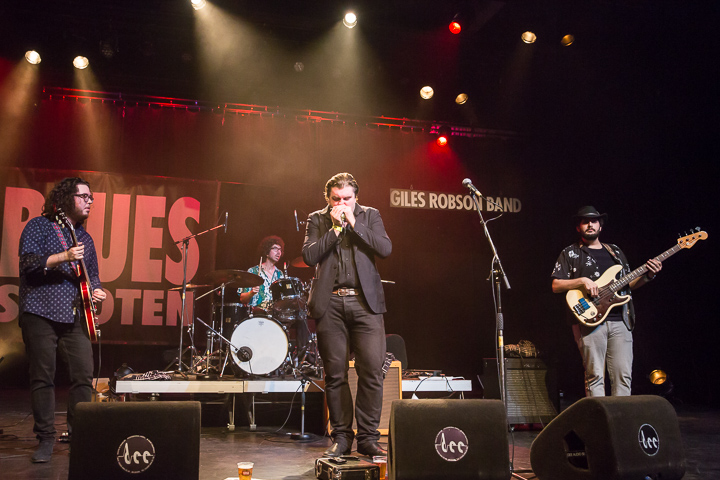 GILES ROBSON BAND (UK) @ Blues in Schoten, picture 12, photographed by Marc Verdonck - FrontView Magazine
