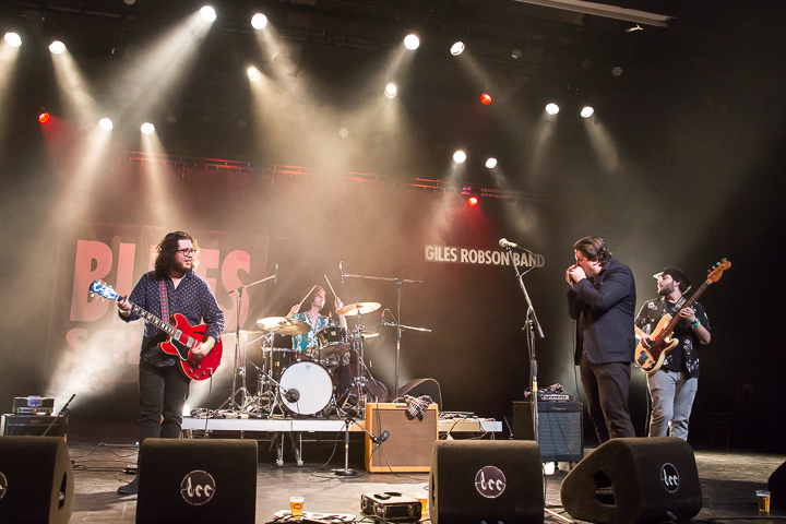 GILES ROBSON BAND (UK) @ Blues in Schoten, picture 14, photographed by Marc Verdonck - FrontView Magazine