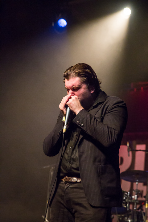 GILES ROBSON BAND (UK) @ Blues in Schoten, picture 29, photographed by Marc Verdonck - FrontView Magazine