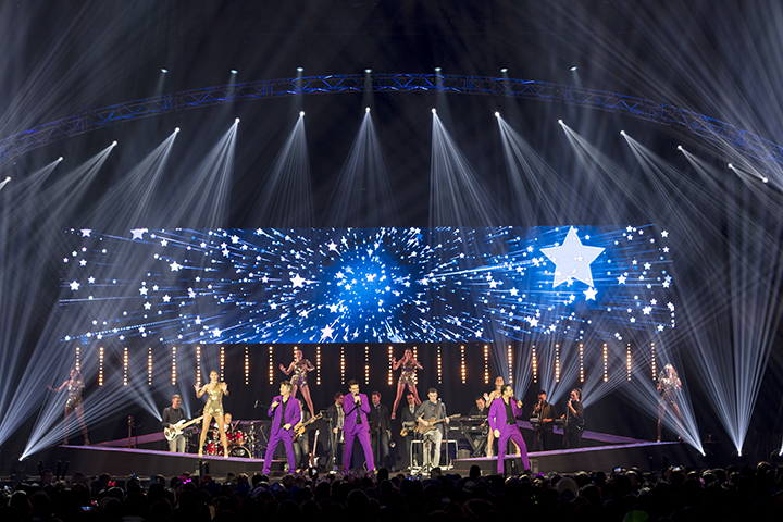 Zingpaleis @ Ethias arena, foto 1, foto's door Frank Lambrechts - FrontView Magazine