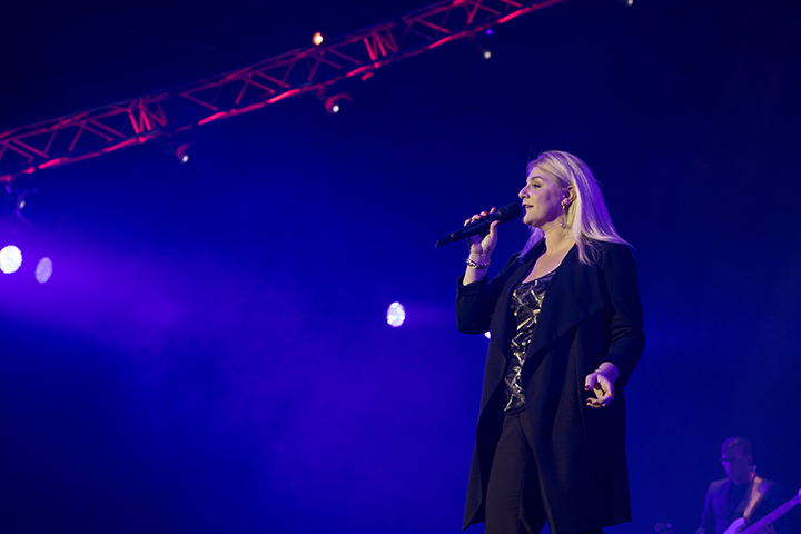 Zingpaleis @ Ethias arena, foto 10, foto's door Frank Lambrechts - FrontView Magazine