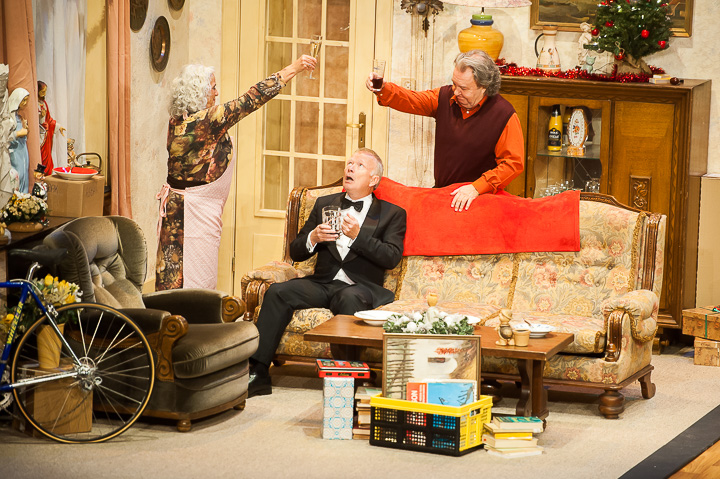 Première 't is altijd Kerstmis Bij Jef en Wis @ echt Antwaarps teater, foto 10, foto's door Goele Bormans - FrontView Magazine
