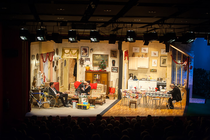 Première 't is altijd Kerstmis Bij Jef en Wis @ echt Antwaarps teater, foto 37, foto's door Goele Bormans - FrontView Magazine