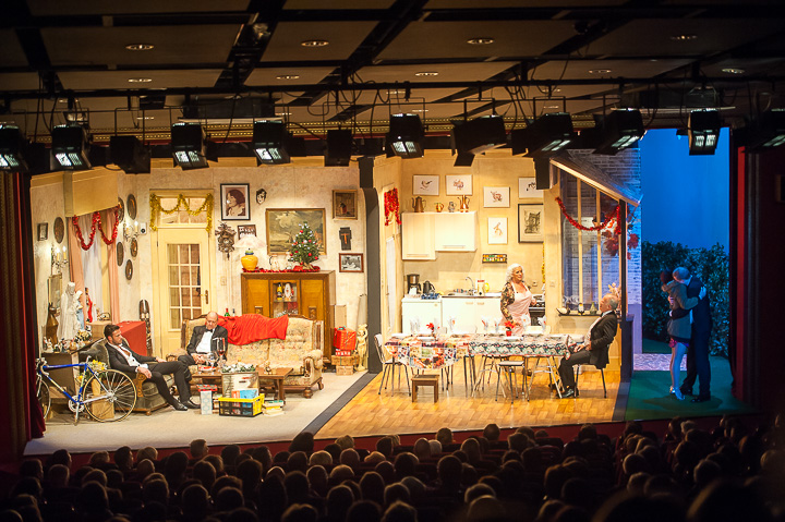 Première 't is altijd Kerstmis Bij Jef en Wis @ echt Antwaarps teater, foto 41, foto's door Goele Bormans - FrontView Magazine