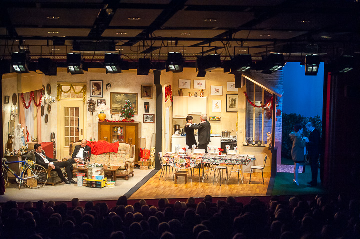 Première 't is altijd Kerstmis Bij Jef en Wis @ echt Antwaarps teater, foto 43, foto's door Goele Bormans - FrontView Magazine