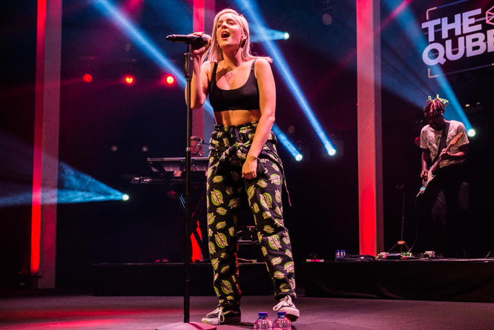 Anne-Marie @ The Qube 2017, foto 4, foto's door Jonas Wallecan - FrontView Magazine