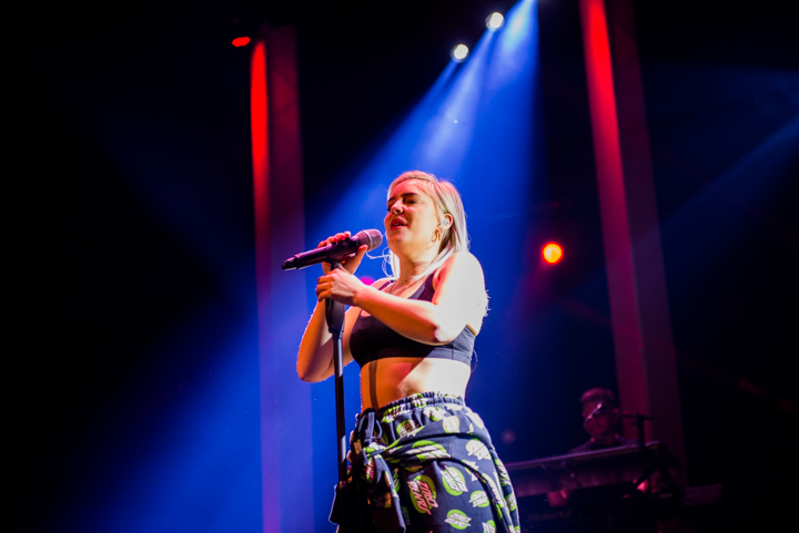 Anne-Marie @ The Qube 2017, foto 7, foto's door Jonas Wallecan - FrontView Magazine