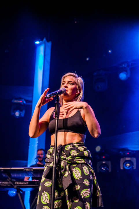 Anne-Marie @ The Qube 2017, foto 16, foto's door Jonas Wallecan - FrontView Magazine