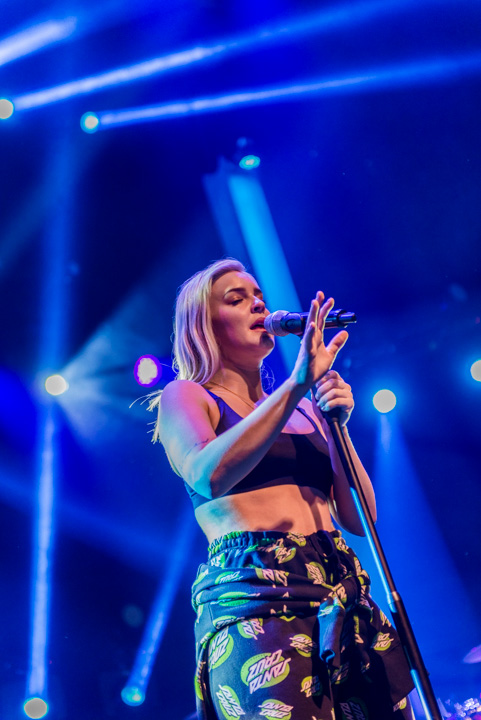 Anne-Marie @ The Qube 2017, foto 21, foto's door Jonas Wallecan - FrontView Magazine