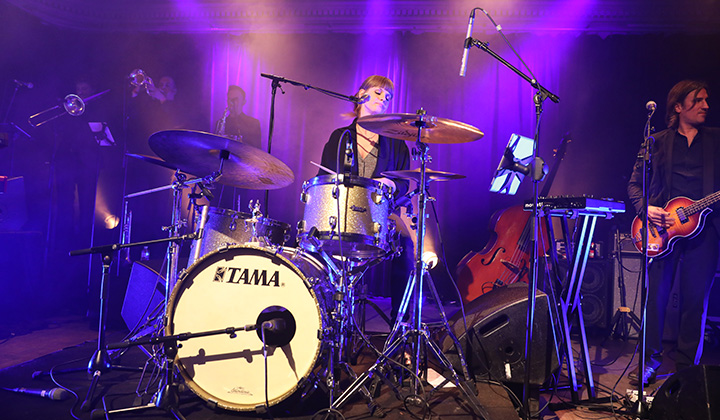 Isolde @ De Casino, picture 2, photographed by dirk janssens - FrontView Magazine