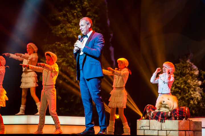 Samson & Gert Kerstshow @ Plopsaland, picture 1, photographed by Goele Bormans - FrontView Magazine