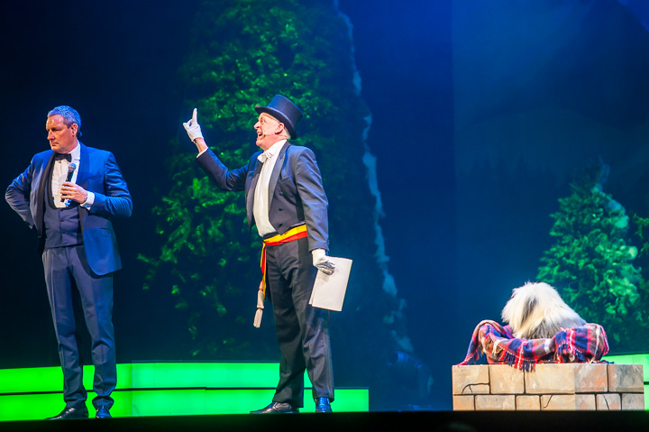 Samson & Gert Kerstshow @ Plopsaland, picture 8, photographed by Goele Bormans - FrontView Magazine