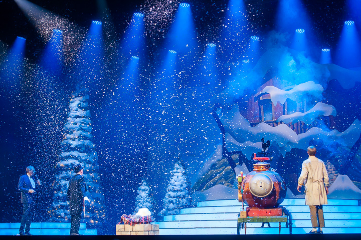 Samson & Gert Kerstshow @ Plopsaland, picture 21, photographed by Goele Bormans - FrontView Magazine