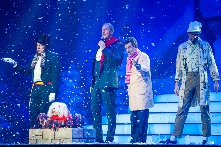 Samson & Gert Kerstshow @ Plopsaland, picture 25, photographed by Goele Bormans - FrontView Magazine