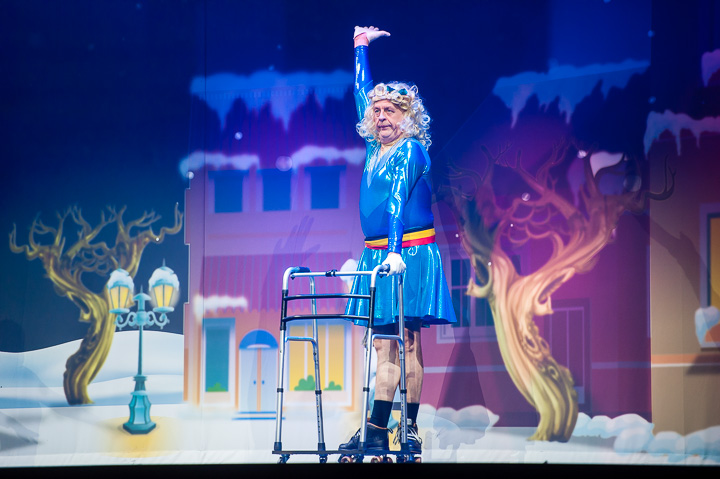 Samson & Gert Kerstshow @ Plopsaland, picture 34, photographed by Goele Bormans - FrontView Magazine