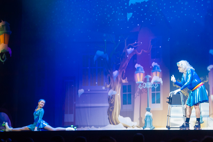 Samson & Gert Kerstshow @ Plopsaland, picture 35, photographed by Goele Bormans - FrontView Magazine