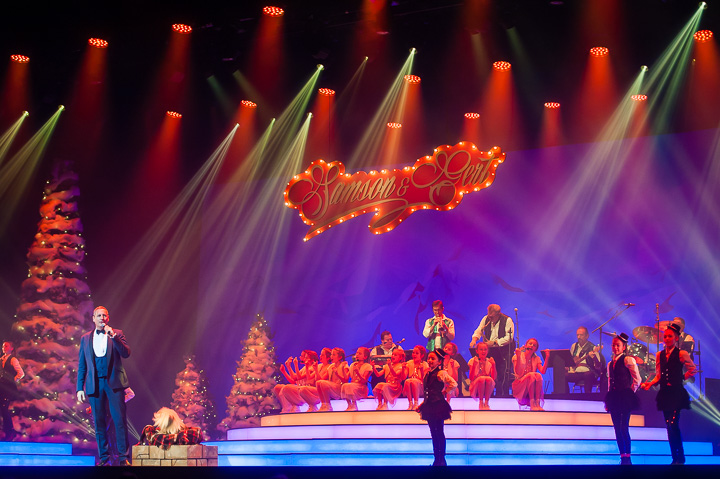 Samson & Gert Kerstshow @ Plopsaland, picture 48, photographed by Goele Bormans - FrontView Magazine