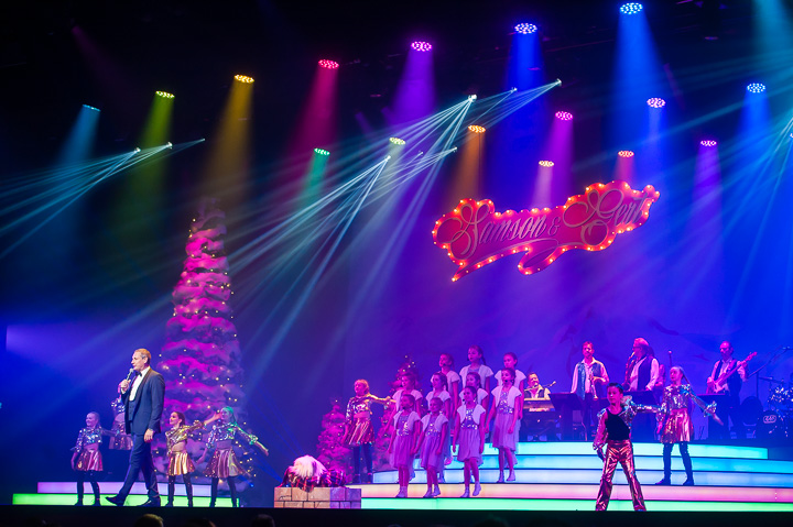 Samson & Gert Kerstshow @ Plopsaland, picture 52, photographed by Goele Bormans - FrontView Magazine