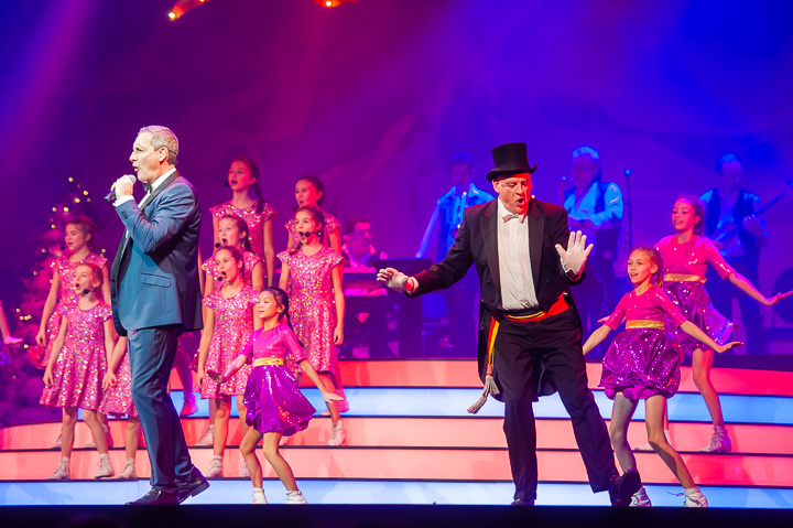 Samson & Gert Kerstshow @ Plopsaland, picture 71, photographed by Goele Bormans - FrontView Magazine