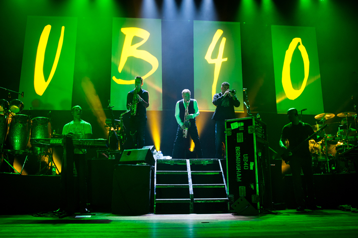 UB40 @ De Roma, picture 2, photographed by Sandra Van Watermeulen - FrontView Magazine