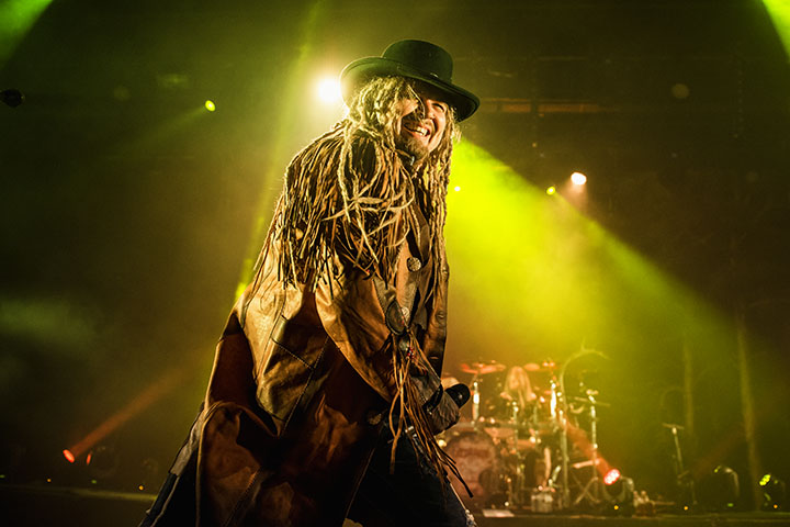 Korpiklaani @ Trix, picture 7, photographed by Jef Peeters - FrontView Magazine
