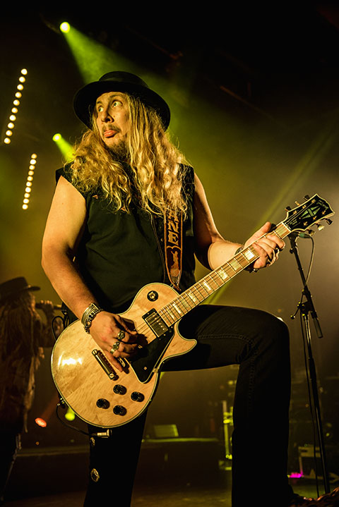 Korpiklaani @ Trix, picture 14, photographed by Jef Peeters - FrontView Magazine