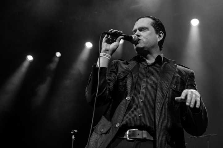 Electric Six @ Effenaar, picture 5, photographed by Erwin Evrard - FrontView Magazine