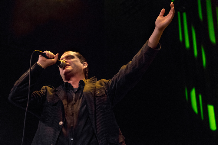 Electric Six @ Effenaar, picture 6, photographed by Erwin Evrard - FrontView Magazine