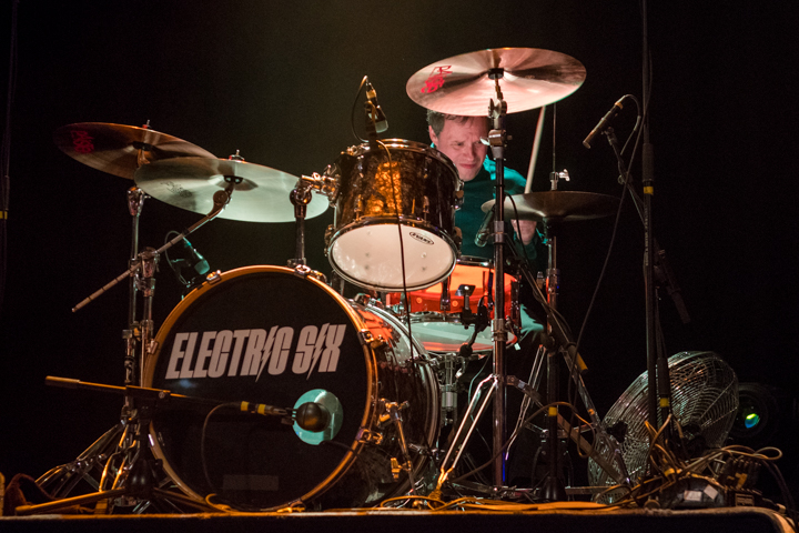 Electric Six @ Effenaar, picture 12, photographed by Erwin Evrard - FrontView Magazine