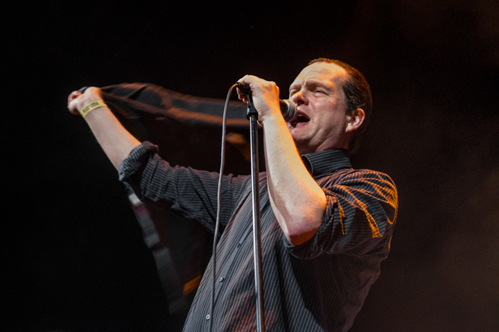 Electric Six @ Effenaar, picture 19, photographed by Erwin Evrard - FrontView Magazine