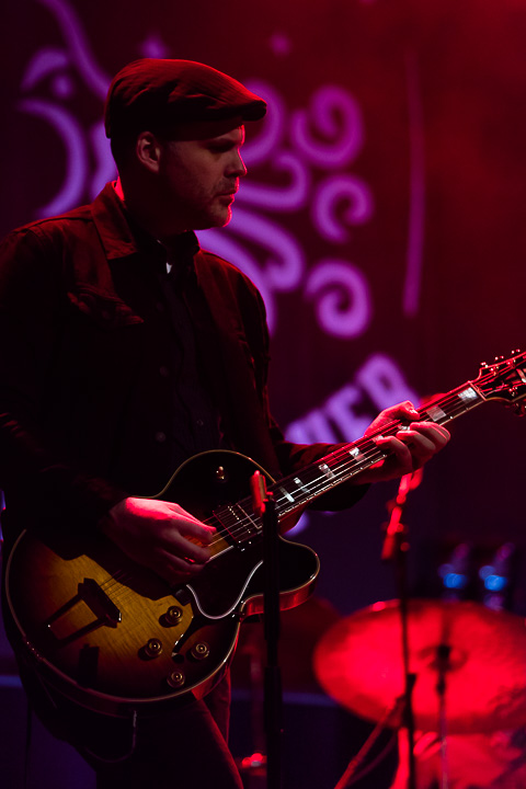 Brian Fallon & The Howling Weather De Roma Antwerpen, picture 8, photographed by Kris Saelen - FrontView Magazine