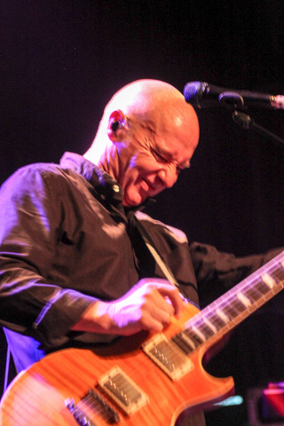 Midge Ure @ De Casino Sint-Niklaas, picture 8, photographed by Hilde  Hermans - FrontView Magazine