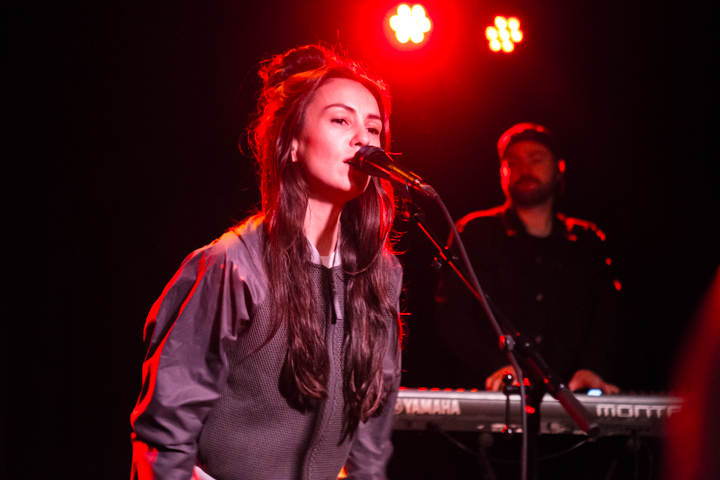 Amy Shark @ Trix, picture 1, photographed by Dieter  Boone - FrontView Magazine