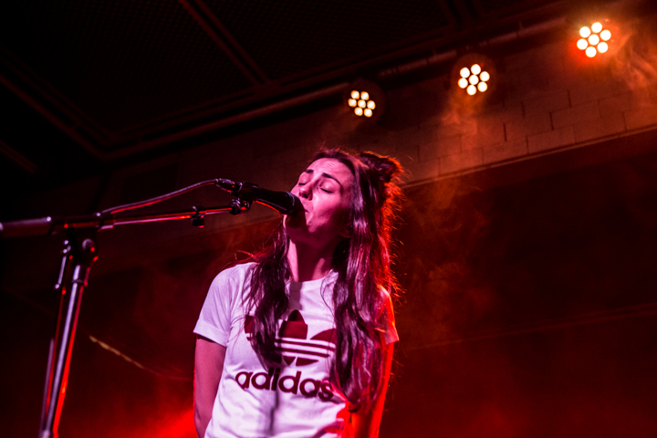 Amy Shark @ Trix, picture 14, photographed by Dieter  Boone - FrontView Magazine