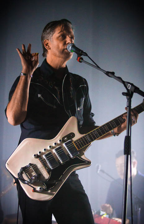 Calexico @ De Roma, picture 5, photographed by Tom Stessens - FrontView Magazine