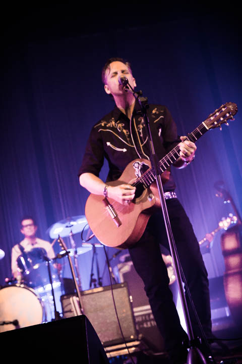 Calexico @ De Roma, picture 9, photographed by Tom Stessens - FrontView Magazine