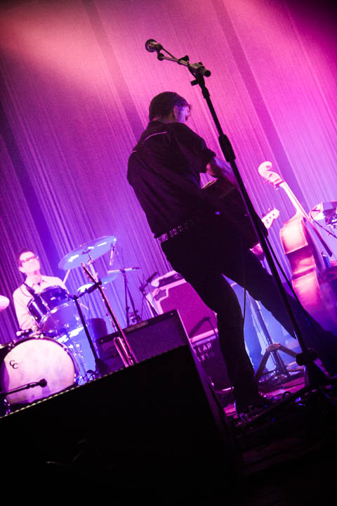 Calexico @ De Roma, picture 18, photographed by Tom Stessens - FrontView Magazine