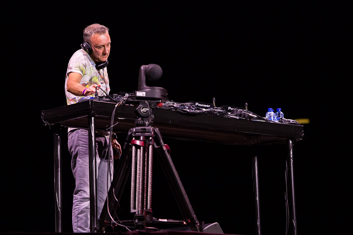 MNM Back to the 90's & 00's @ Sportpaleis, picture 2, photographed by Marc Verdonck - FrontView Magazine