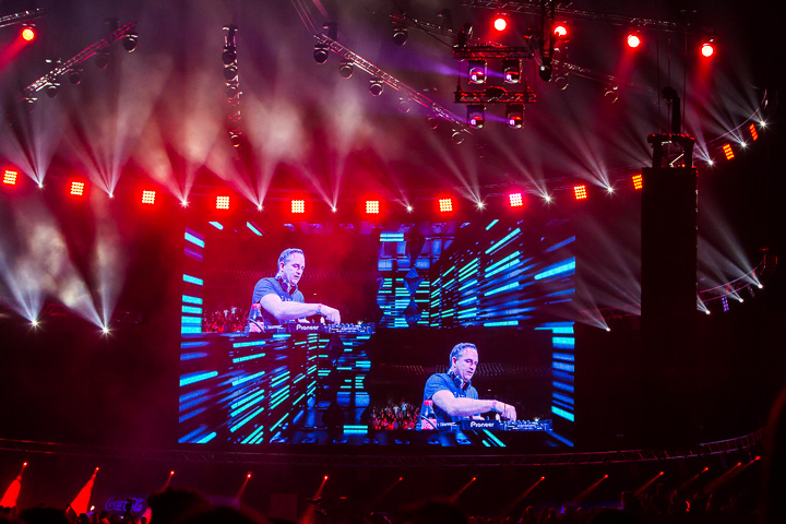 MNM Back to the 90's & 00's @ Sportpaleis, picture 10, photographed by Marc Verdonck - FrontView Magazine